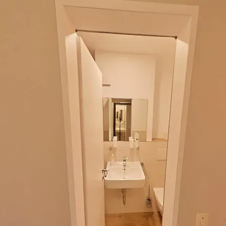 Serges Mit Pool Und Sauna In Apartment