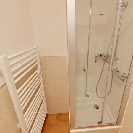 Appartamento Serges Mit Pool Und Sauna In