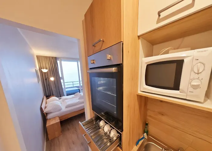 Serges Mit Pool Und Sauna In *