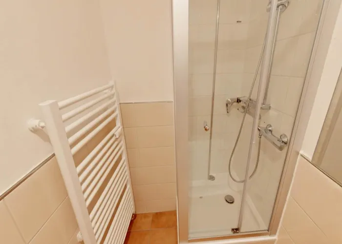 Appartamento Serges Mit Pool Und Sauna In